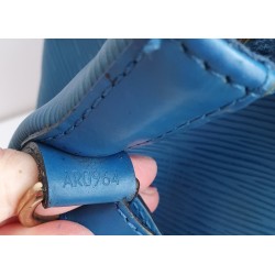 Louis Vuitton Petit Sac Noe Epi Leder Blau