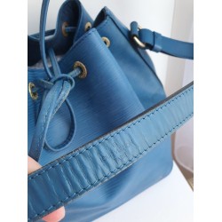 Louis Vuitton Petit Sac Noe Epi Leder Blau