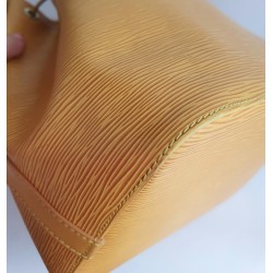 Louis Vuitton Petit Sac Noe Gelb Epi Leder.