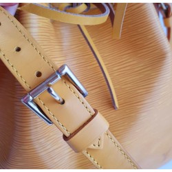 Louis Vuitton Petit Sac Noe Gelb Epi Leder.