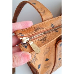 MCM Shopper Medium Heritage Cognac Canvas.