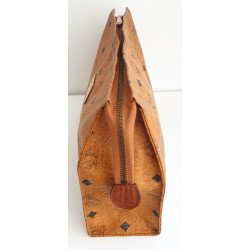 MCM Nécessaire Poche Toilette Medium Heritage Cognac Canvas.