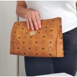 MCM Nécessaire Poche Toilette Medium Heritage Cognac Canvas.