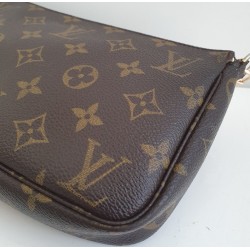 Louis Vuitton Pochette Accessoires Monogram Canvas