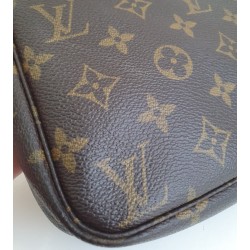 Louis Vuitton Pochette Accessoires Monogram Canvas