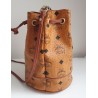 MCM Beuteltasche Klein Cognac Canvas