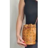 MCM Beuteltasche Klein Cognac Canvas