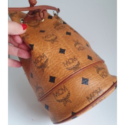 MCM Beuteltasche Klein Cognac Canvas