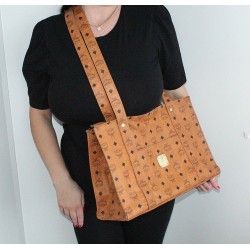 MCM Shopper Medium Heritage Cognac Canvas.