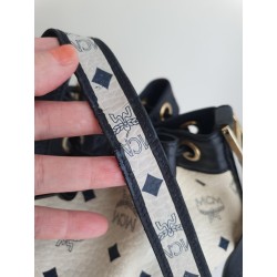 MCM Beuteltasche Mittel Weiss-Dunkelblau