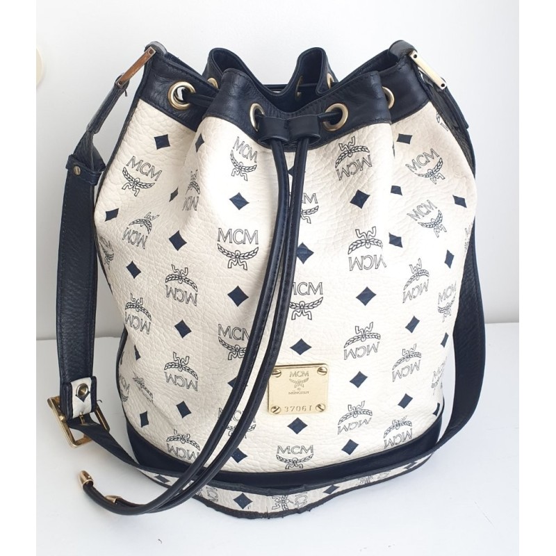 MCM Beuteltasche Mittel Weiss-Dunkelblau