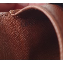 Louis Vuitton Klassik Portemonnaie Unisex Monogram Canvas