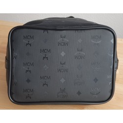MCM Beuteltasche Medium – Klassik Schwarz Vinyl