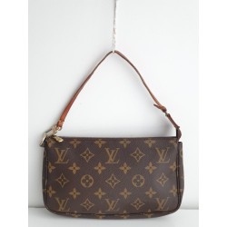 Louis Vuitton Pochette Accessoires Monogram Canvas