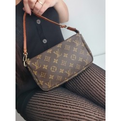 Louis Vuitton Pochette Accessoires Monogram Canvas