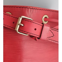 Louis Vuitton Grand Sac Noé Epi Leder Rot.
