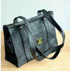 MCM Shopper schwarz