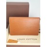 Louis Vuitton Epi Sellier Dragonne Clutch Epi Leder Kenian M52618