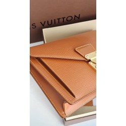 Louis Vuitton Epi Sellier Dragonne Clutch Epi Leder Kenian M52618