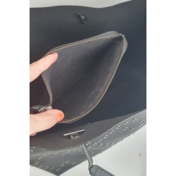 Marc Jacobs Henkel/Schulterrtasche Leder Schwarz mit offene Nieten