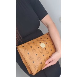 Mcm Nécessaire Poche Toilette Medium Heritage Cognac Canvas.