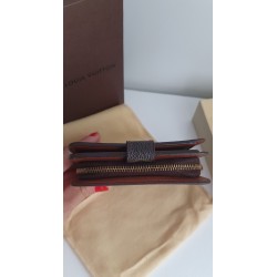 Louis Vuitton Portemonnaie Compact Zipped Canvas.