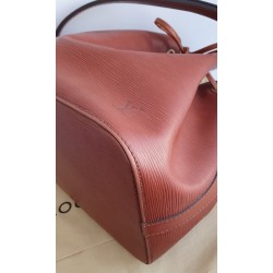 Louis Vuitton Petit Sac Noe Cognac Epi Leder