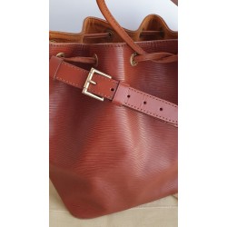 Louis Vuitton Petit Sac Noe Cognac Epi Leder