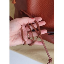 Louis Vuitton Petit Sac Noe Cognac Epi Leder