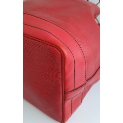 Louis Vuitton Grand Sac Noé Epi Leder Rot.