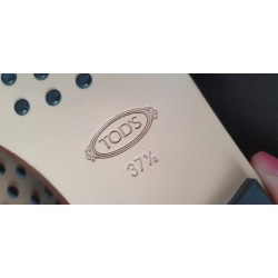 TOD’S Leder-Sandalen in Braun mit Nieten und Schnürung