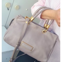 Marc By Marc Jacobs Taupe-Beige Soft Leder