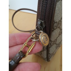 Gucci Vintage GG Umhängetasche aus Leder Braun/Grau