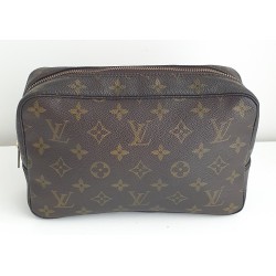 Louis Vuitton Necessaire PM Klein Monogram Canvas.