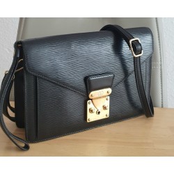 Louis Vuitton Epi Sellier Dragonne Clutch/Crossbody Epi Leder Schwarz M52618