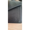 Louis Vuitton Epi Sellier Dragonne Clutch/Crossbody Epi Leder Schwarz M52618