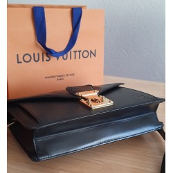 Louis Vuitton Epi Sellier Dragonne Clutch/Crossbody Epi Leder Schwarz M52618