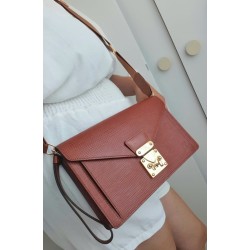 Louis Vuitton Epi Sellier Dragonne Clutch Epi Leder Cognac M52618