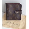 Louis Vuitton Portemonnaie Compact Zipped Canvas.