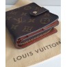 Louis Vuitton Portemonnaie Compact Zipped Canvas.
