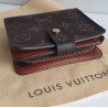 Louis Vuitton Portemonnaie Compact Zipped Canvas.