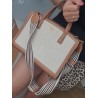 Tory Burch Tote Bag Textilgewebe Canvas in einem hellen Naturton