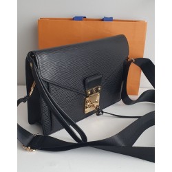 Louis Vuitton Epi Sellier Dragonne Clutch/Crossbody Epi Leder Schwarz M52618