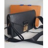 Louis Vuitton Epi Sellier Dragonne Clutch/Crossbody Epi Leder Schwarz M52618