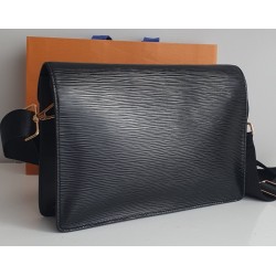 Louis Vuitton Epi Sellier Dragonne Clutch/Crossbody Epi Leder Schwarz M52618