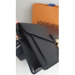 Louis Vuitton Epi Sellier Dragonne Clutch/Crossbody Epi Leder Schwarz M52618