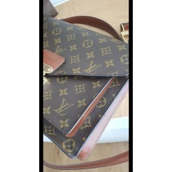 Louis Vuitton Monceau 28 Monogram Canvas