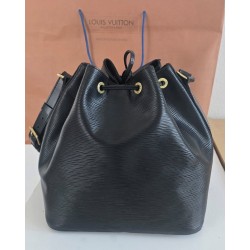 Louis Vuitton Petit Sac Noé Epi mit D-Ring Schwarz.