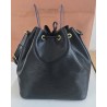 Louis Vuitton Petit Sac Noé Epi mit D-Ring Schwarz.