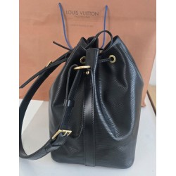 Louis Vuitton Petit Sac Noé Epi mit D-Ring Schwarz.